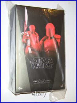 Hot Toys Star Wars Praetorian Guard Heavy Blade Double Blade Set of 2 Figure NEW