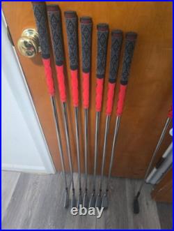 New Titleist T100 4-PW. Project X 6.5 Shaft +1/2